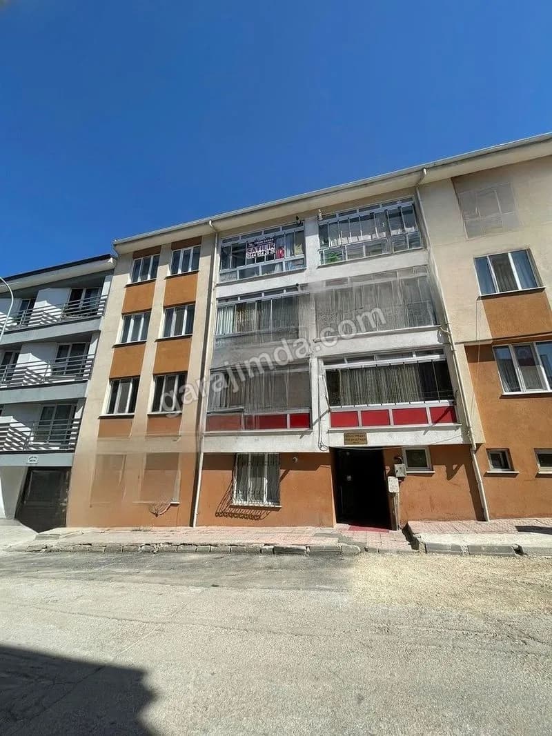 EMEK MAHALLESİ ERTAŞ CADDESİNE YAKIN SATILIK 2+1 DAİRE