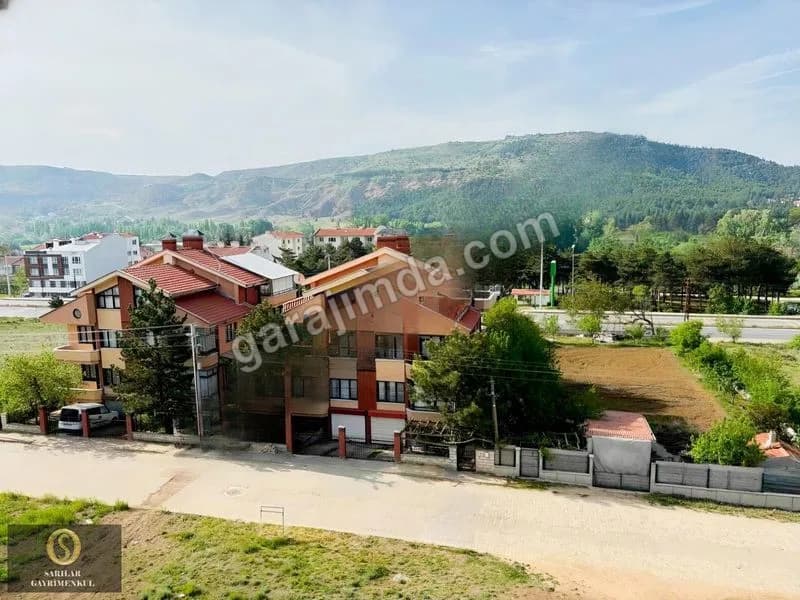 SARILAR GM ŞEHRİN EN SAKİN YERİNDE 5+1 TERASLI SATILIK VİLLA