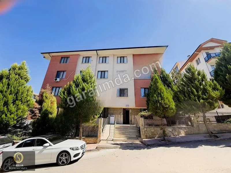 SARILAR GM'DEN FIRSAT SATILIK 2+1 ARAKAT KOMBİLİ ASANSÖRLÜ DAİRE